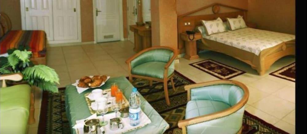 Charm El Cheikh Hotel オラン エクステリア 写真